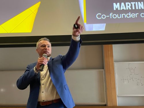 Ignite Your Audience: Mastering the Art of Leadership Speaking with Martin Rowinski